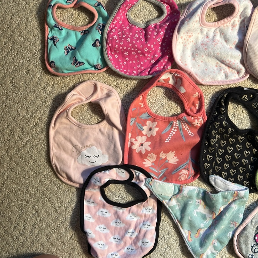 Bibs - Picture 2 of 3
